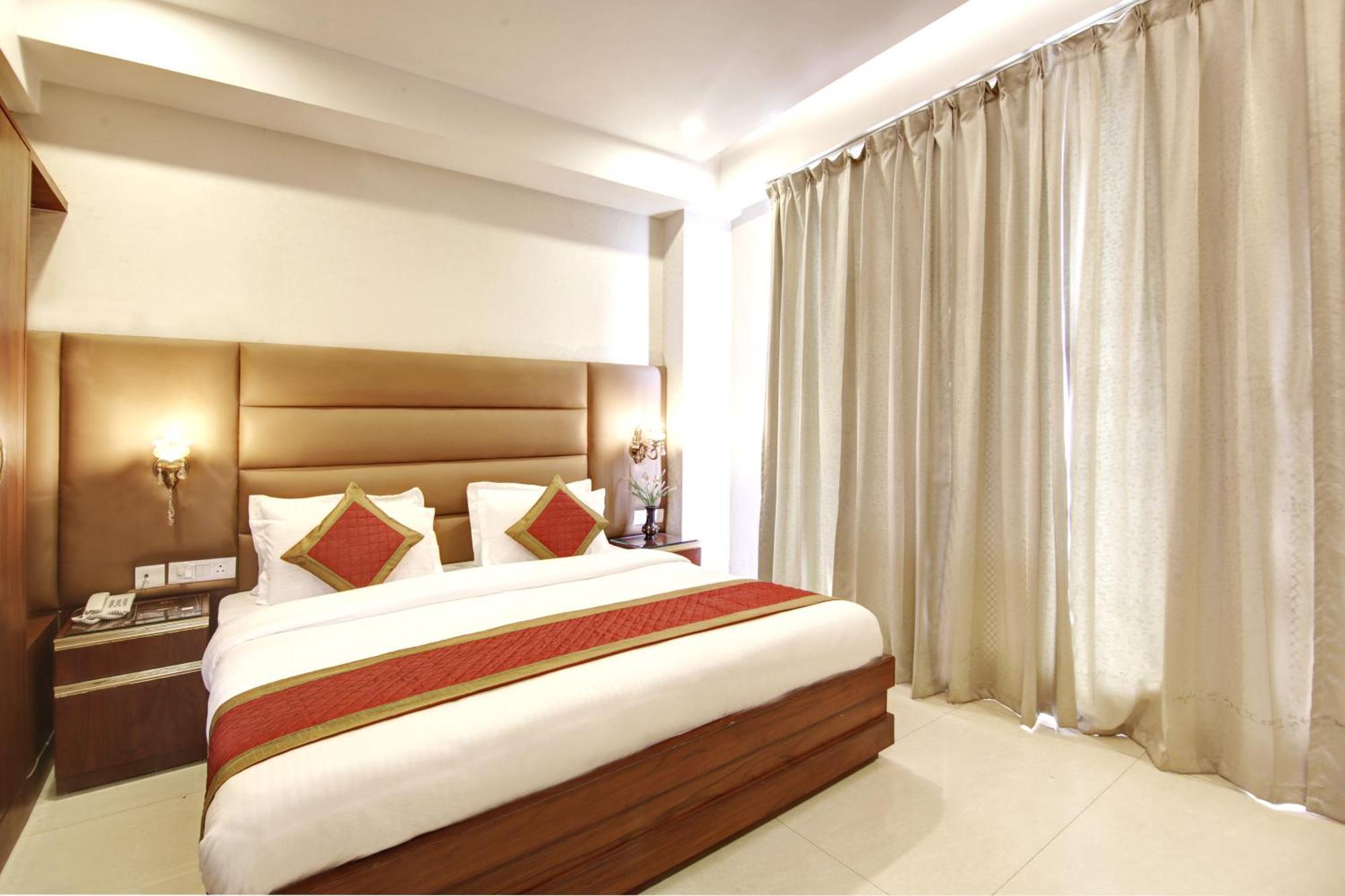 Marks Hotel & Banquet Noida Eksteriør bilde