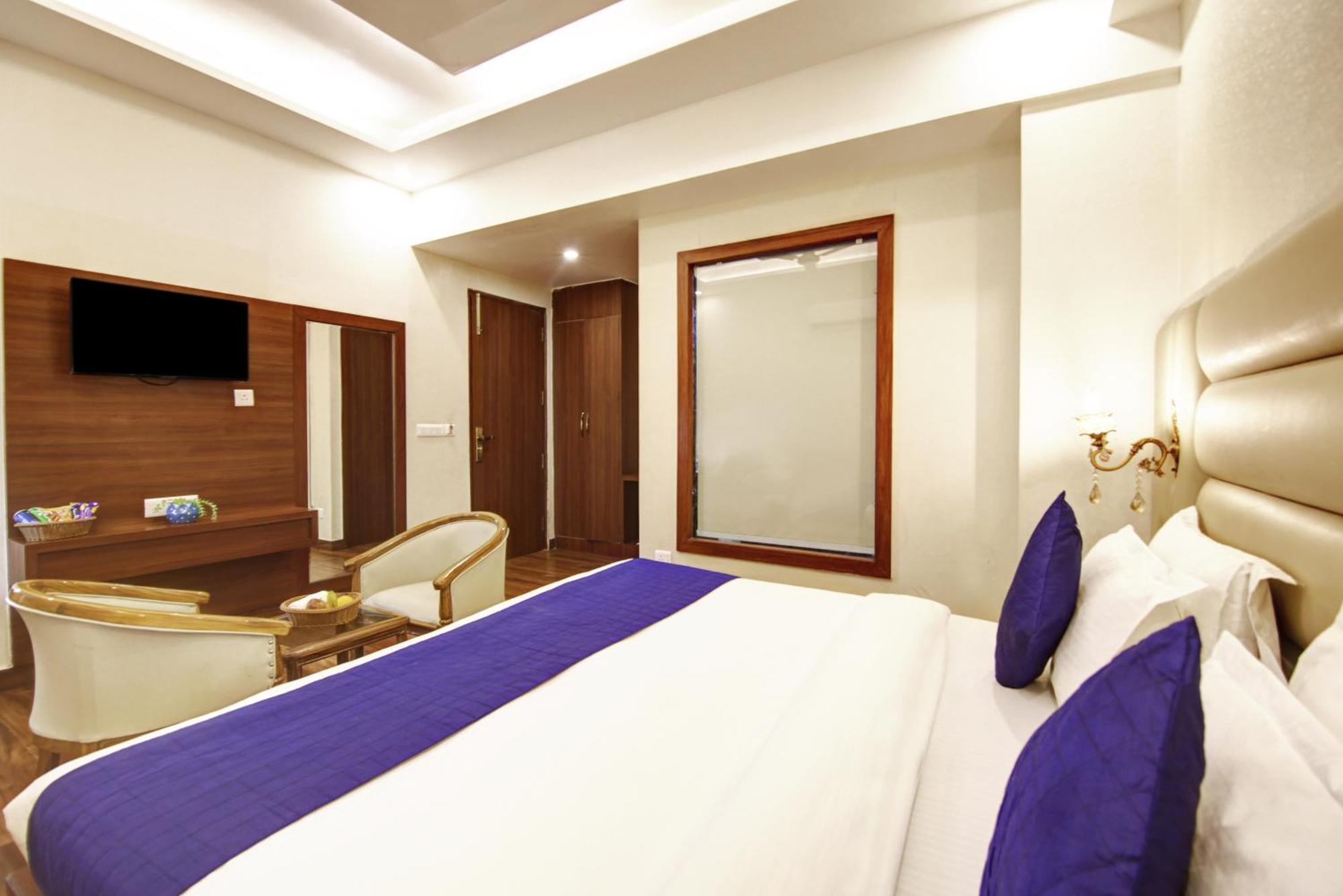 Marks Hotel & Banquet Noida Eksteriør bilde