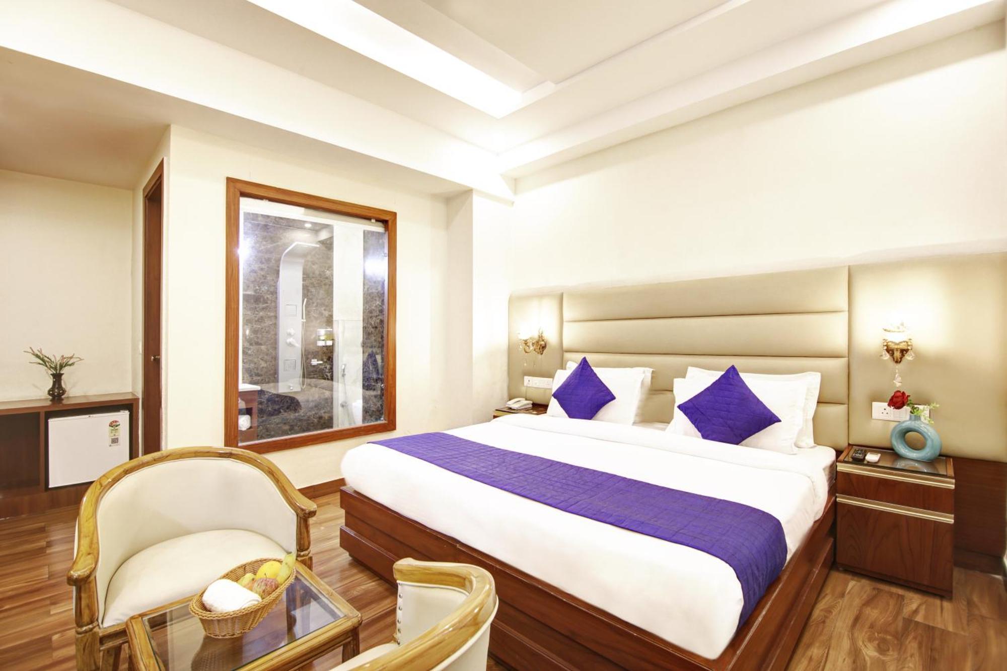 Marks Hotel & Banquet Noida Eksteriør bilde