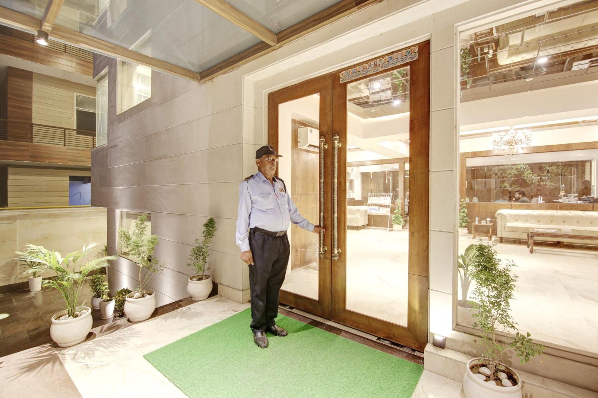 Marks Hotel & Banquet Noida Eksteriør bilde