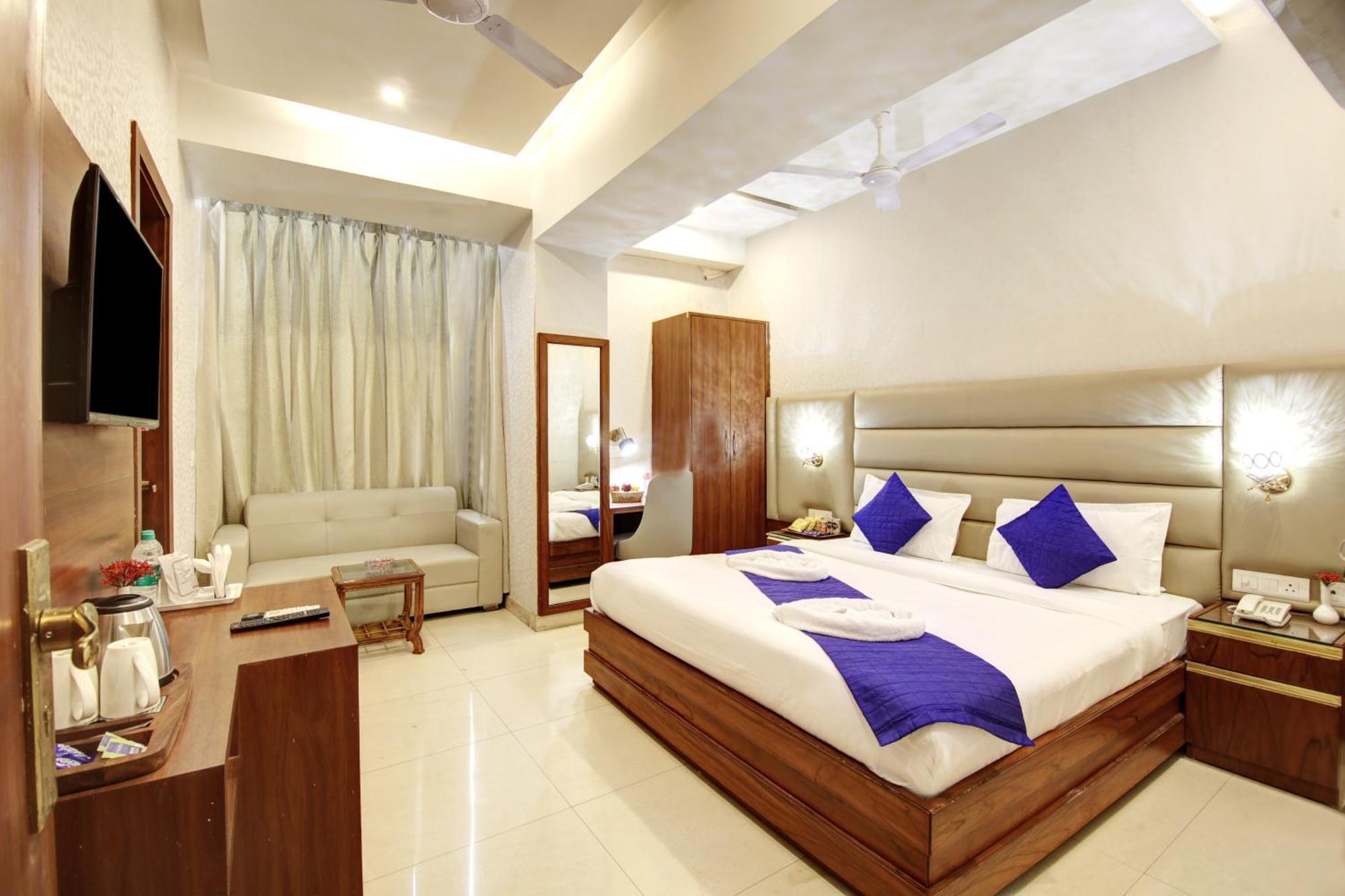Marks Hotel & Banquet Noida Eksteriør bilde