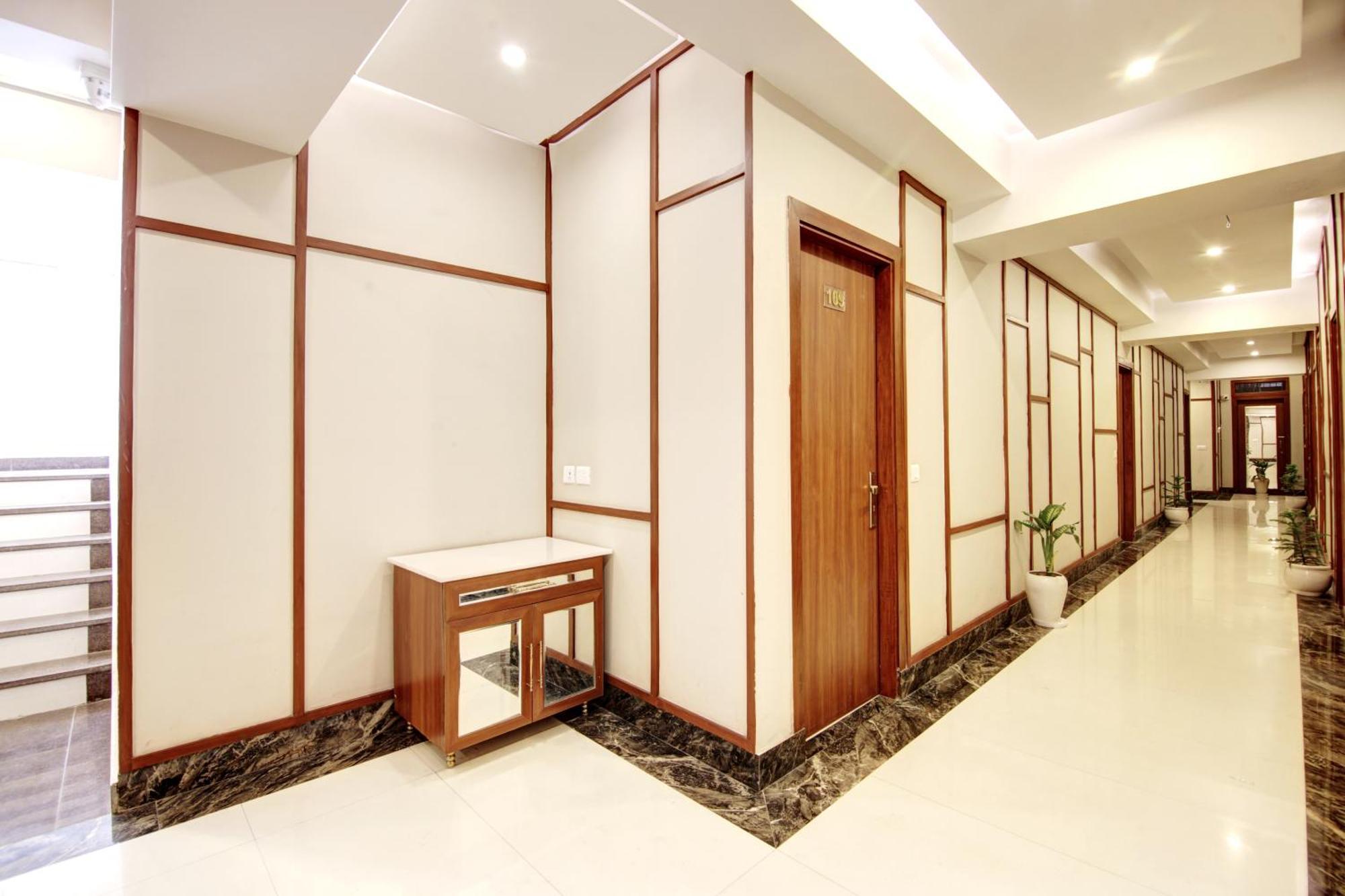 Marks Hotel & Banquet Noida Eksteriør bilde