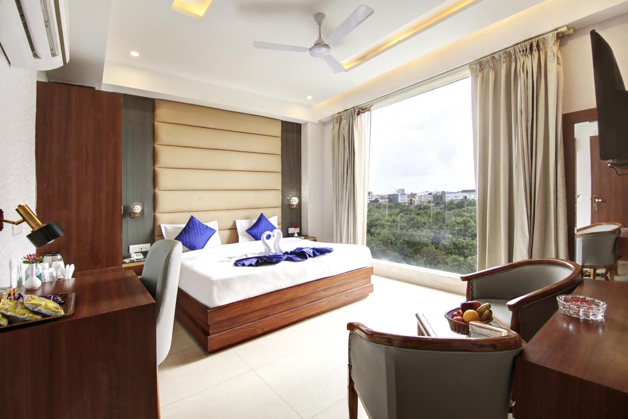 Marks Hotel & Banquet Noida Eksteriør bilde